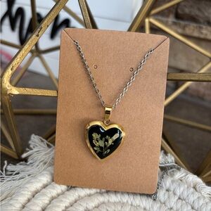 Natural flower locket and silver chain